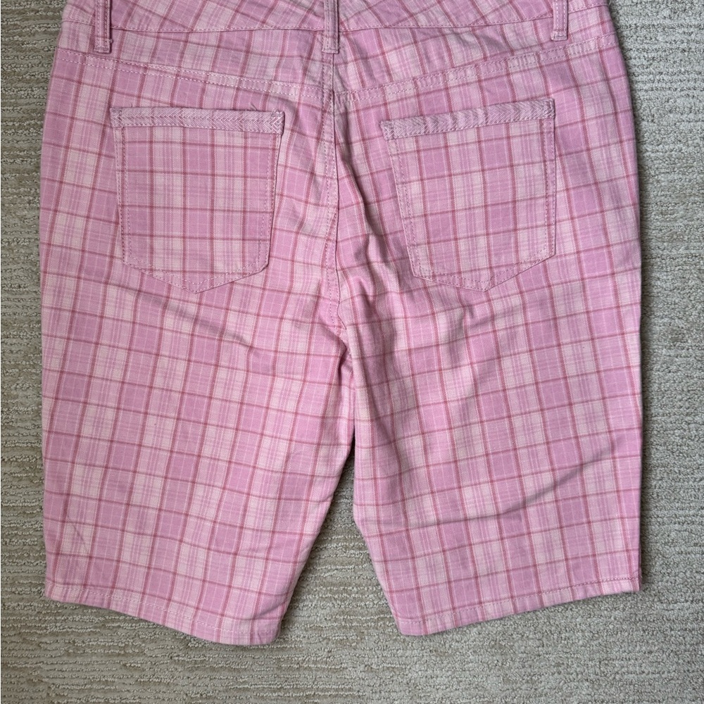 Bandolino Pink Flat Front Shorts with Plaid Pattern - Picture 6 of 7